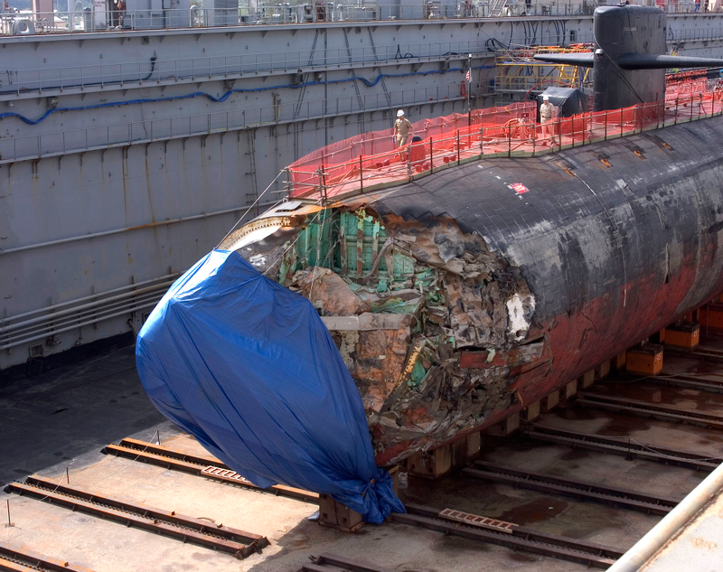 Illustration for article titled Este timelapse muestra cómo se repara un submarino nuclear